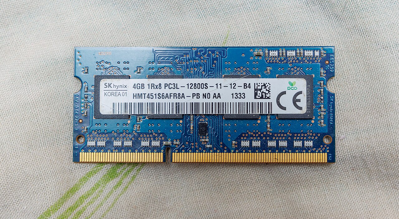 sk하이닉스 관련 실사 또는 그래픽 이미지: SK HYNIX HMT451S6AFR8A-PB 4GB PC3-12800 DDR3-1600MHz SINGLE RANK MEMORY MODULE F