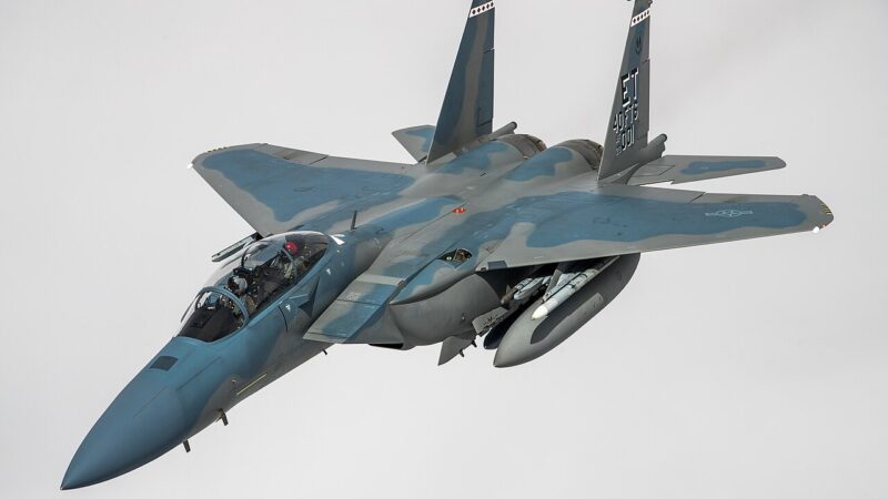 보잉 f 15ex 이글 ii 트렌드와 직접 연결된 비즈니스 및 금융 이미지 1