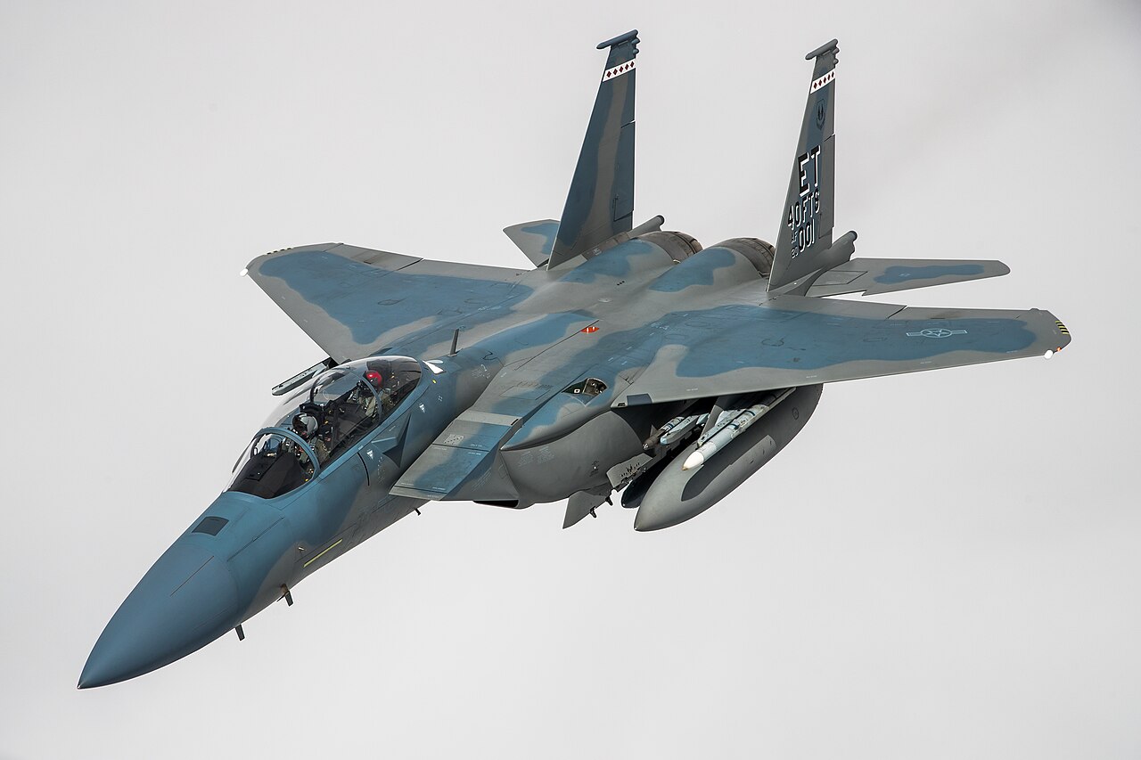 보잉 f 15ex 이글 ii 트렌드와 직접 연결된 비즈니스 및 금융 이미지 1