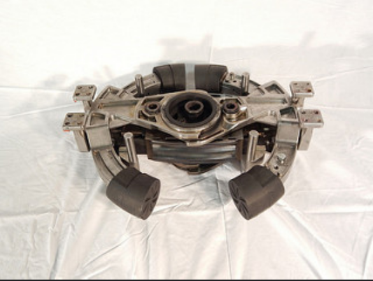 엔진 트렌드를 설명하는 CHB-Evo. Internal Combustion Engine Disassembled