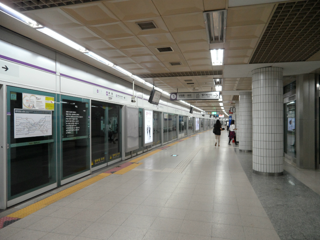 목동 관련 Mok-dong Stn. Platform