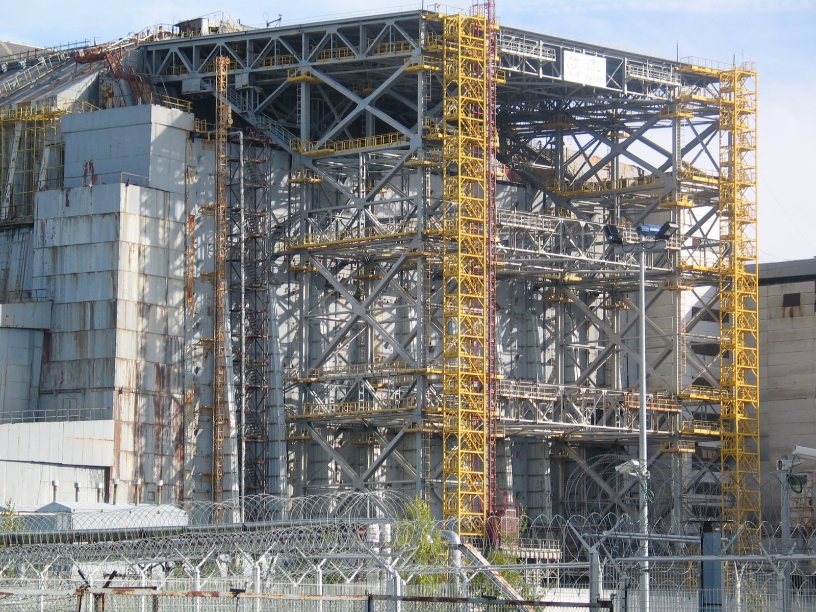 원자로 트렌드와 관련된 The fourth reactor bloc of the Chernobyl Nuclear Power Plant in Ukraine.