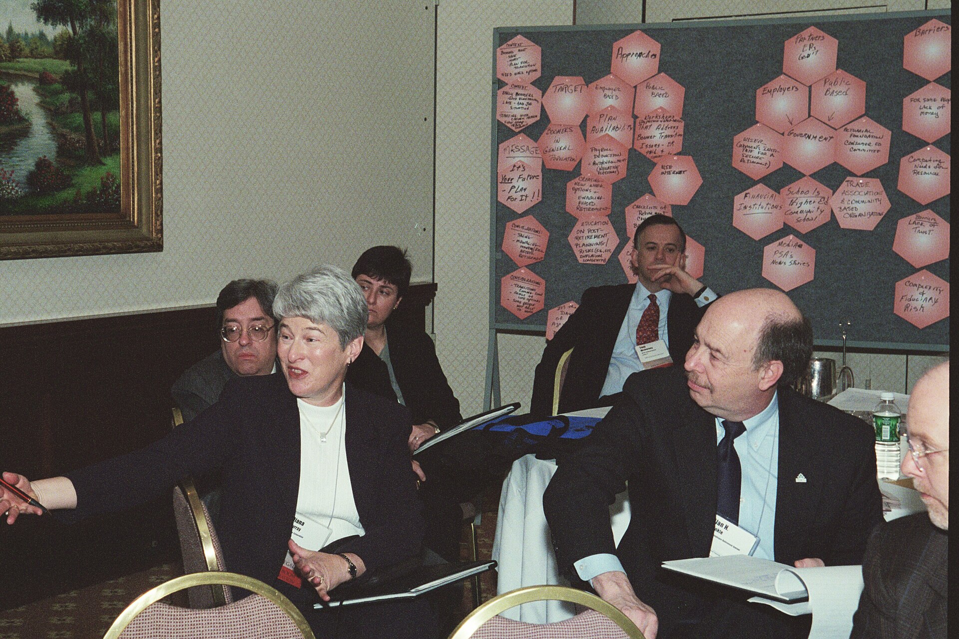 연금 트렌드와 관련된
This item is from the 2002 National Summit on Retirement Savings at the US Botantic Gardens in Washington, DC including Secretary Elaine Chao and President George W. Bush. Photogr